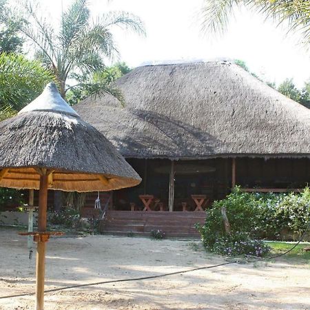 The Nutbush Boma Lodge Hekpoort ภายนอก รูปภาพ